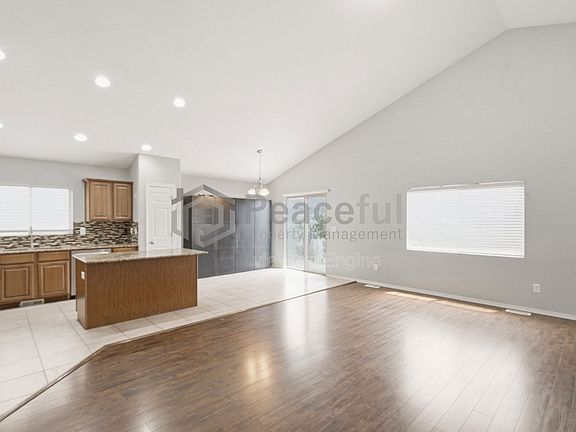 4th image of 2303 W 2150th St N