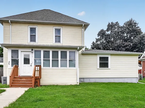 315 N 12th St, Rochelle, IL 61068