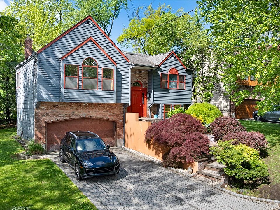 1st image of 284 Schenck Avenue