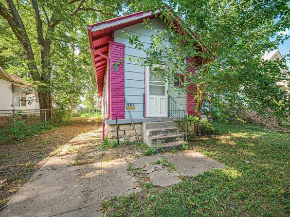 231 W 9th St, Junction City, KS 66441