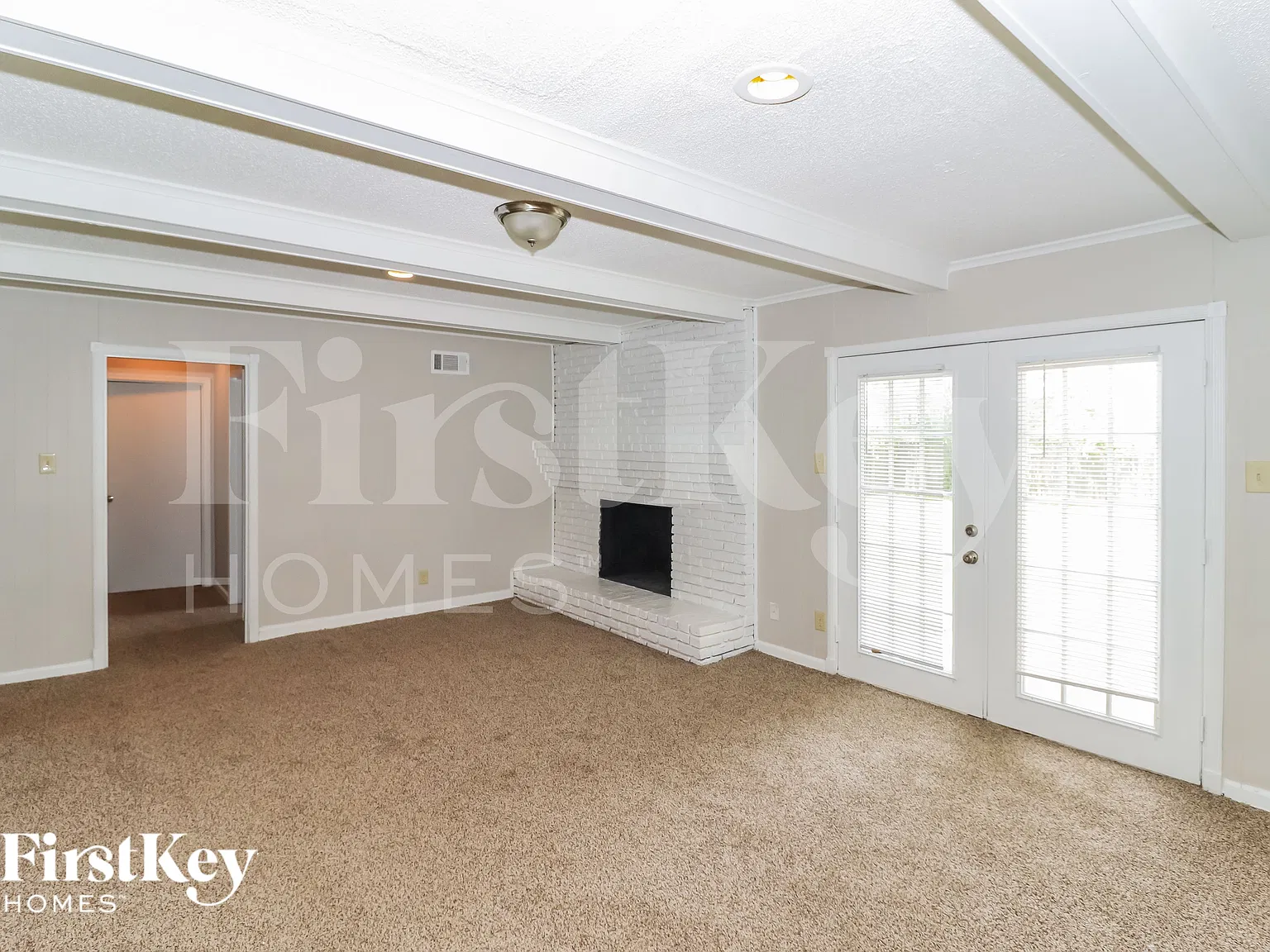 4 bed, 2.0 bath, 2231 sqft, $1,860 — Photo 3