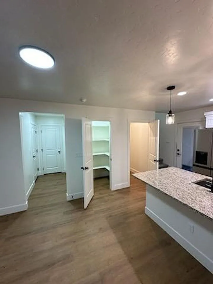 3 bed 2.5 bath townhome!- Lease Until 2/28/2027 — Photo 4