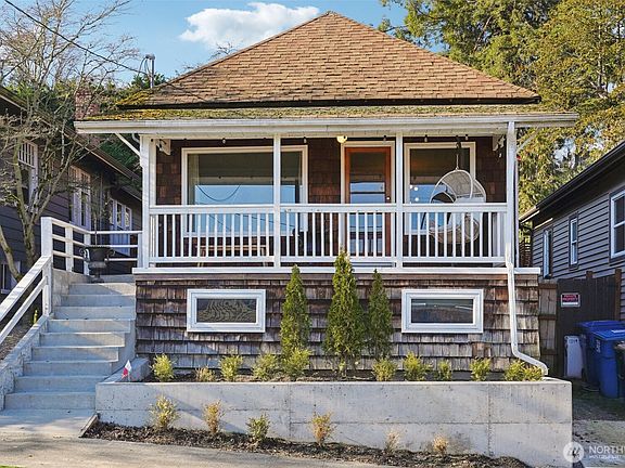 2nd image of 1113 33rd Avenue S