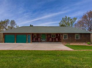 33447 Dexfield Rd, Dexter, IA 50070