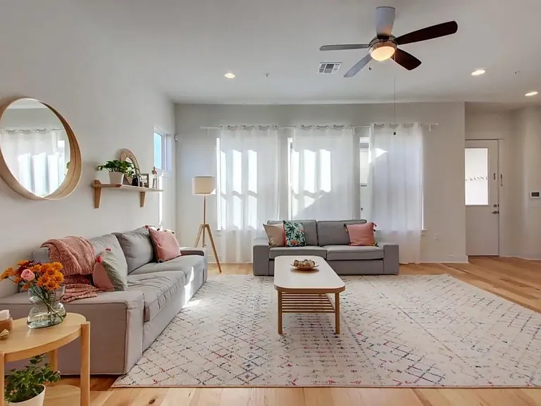 4711 Vaughan St — Photo 17