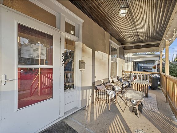 4th image of 907 Malvern Rd