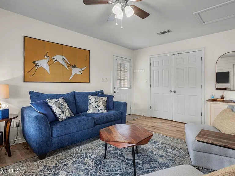 4081 Cardinal St — Photo 13
