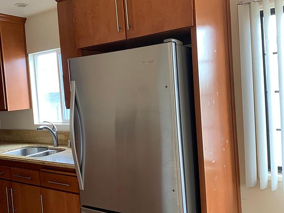 3rd image of 1303 W Grant St