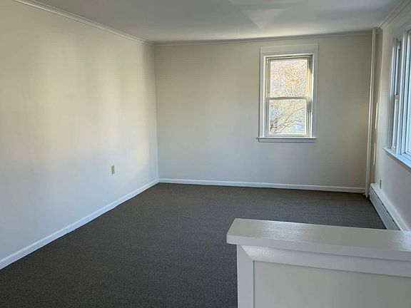 4th image of 720 River St