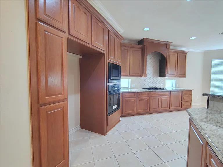 5606 Grandwood Ln — Photo 16