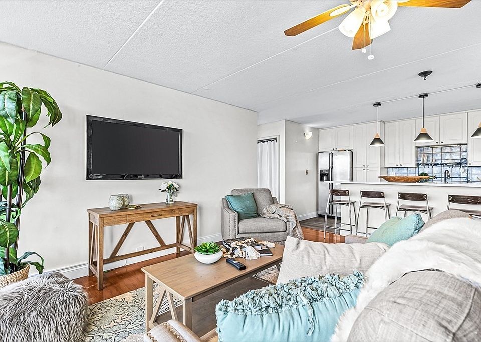 35 Skyline Dr APT 9, Braintree, MA 02184 | Zillow