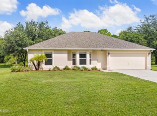 305 Paigo St SE, Palm Bay, FL 32909