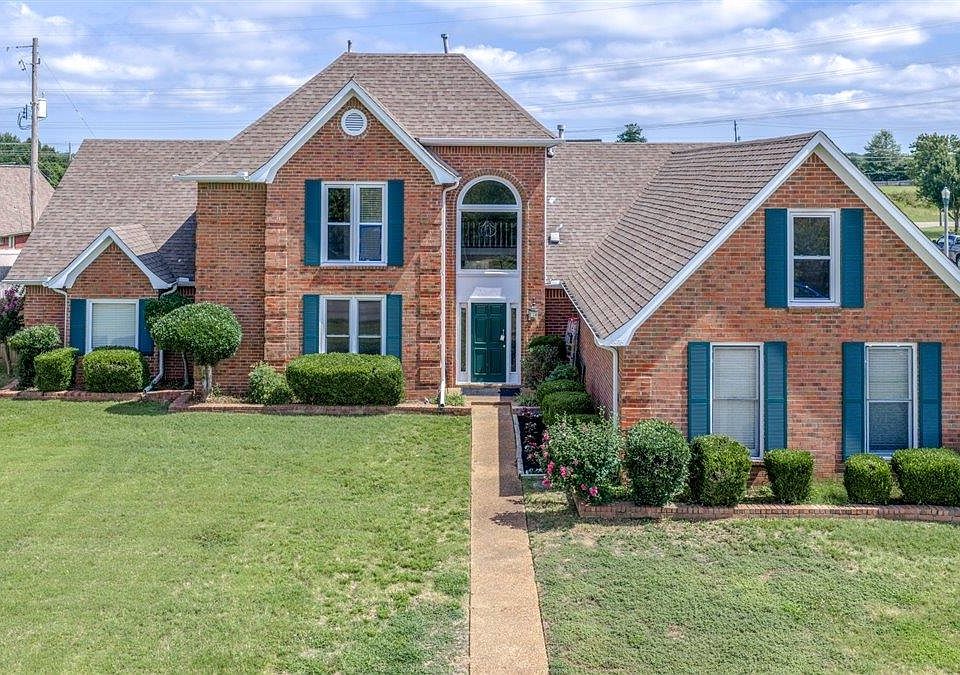 1st image of 8976 Lindstrom Dr