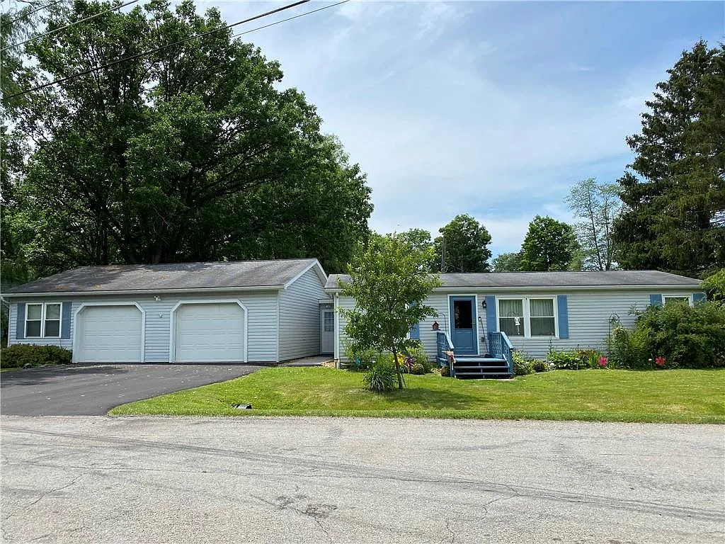 715 High St photo 1