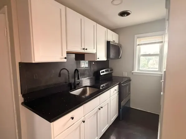 26 Golden Hill St, Milford, CT