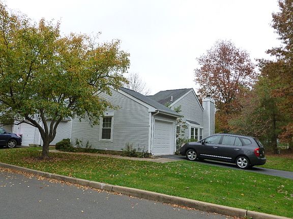 2nd image of 209 Chatsworth Dr