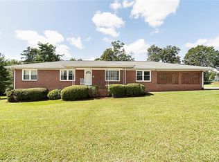2002 Kaye St, Seneca, SC 29678