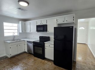 701 McLain St APT B, Newport, AR 72112