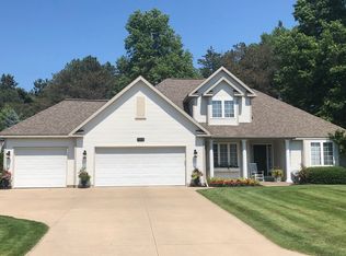 1093 Jill Louise Ct, Holland, MI 49424