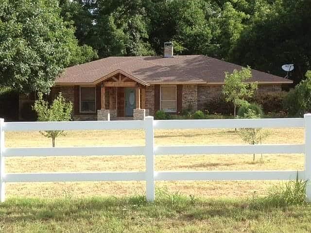 1st image of 810 Highridge Ln