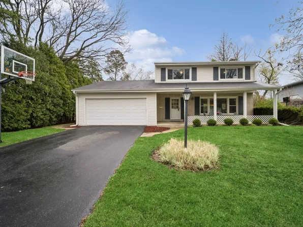 1801 Ellendale Dr, Northbrook, IL 60062