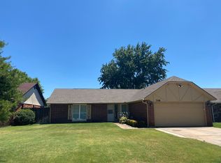 708 Sage Brush Rd, Yukon, OK 73099