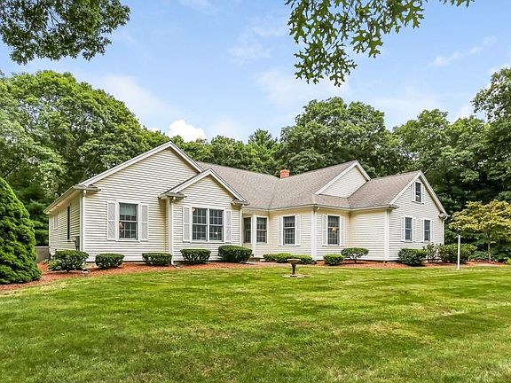 3rd image of 3 Lemore Ave