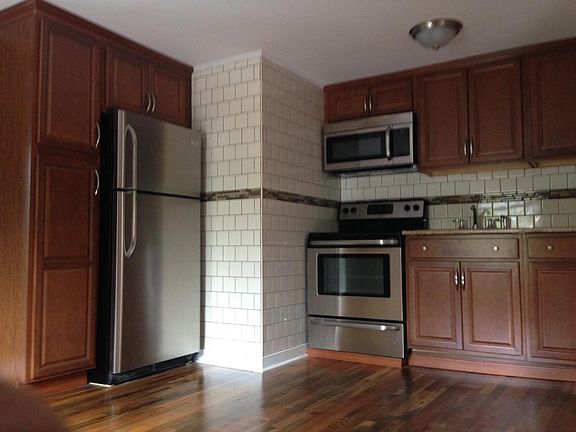 5th image of 58 Golden Hill Ave APT 3