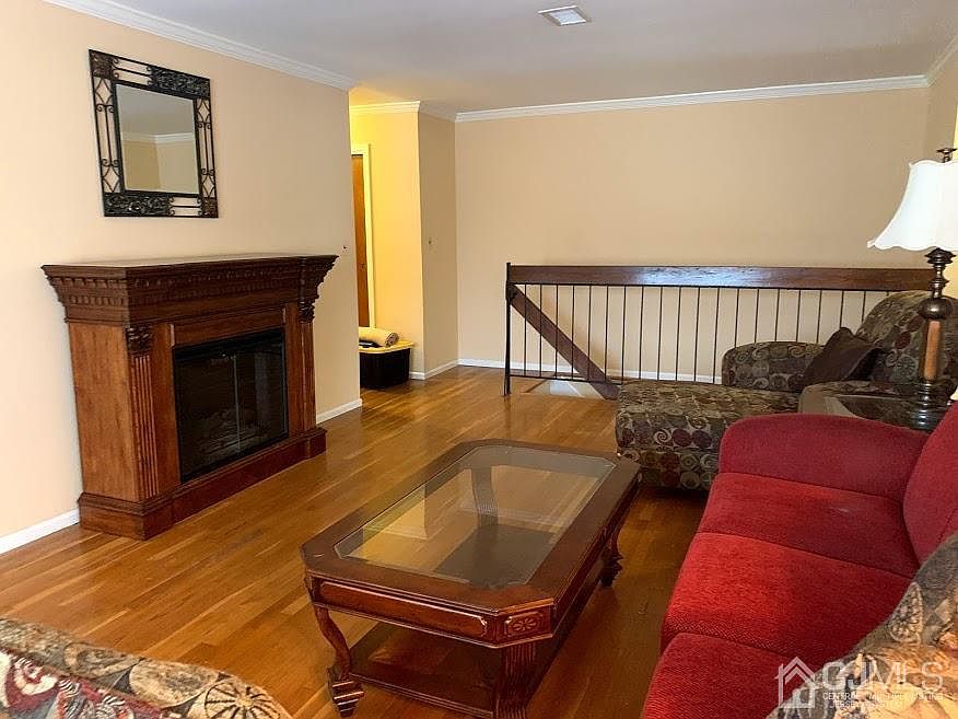 2nd image of 401 Sharon Ct