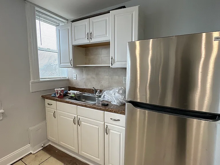 240 Paterson Ave #5 — Photo 26
