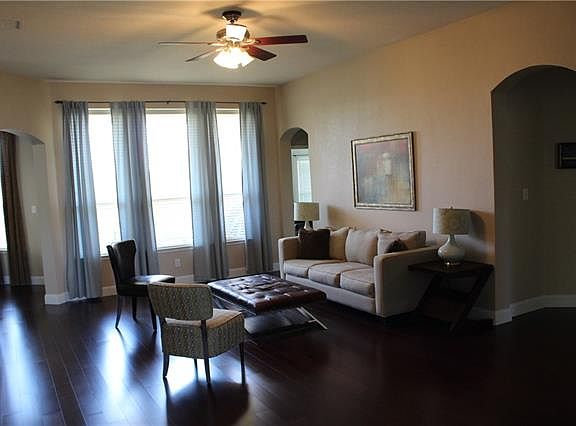 2nd image of 4605 Eden Dr