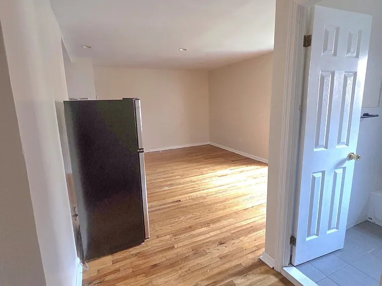 19536 Sagamore Ave #2 — Photo 4