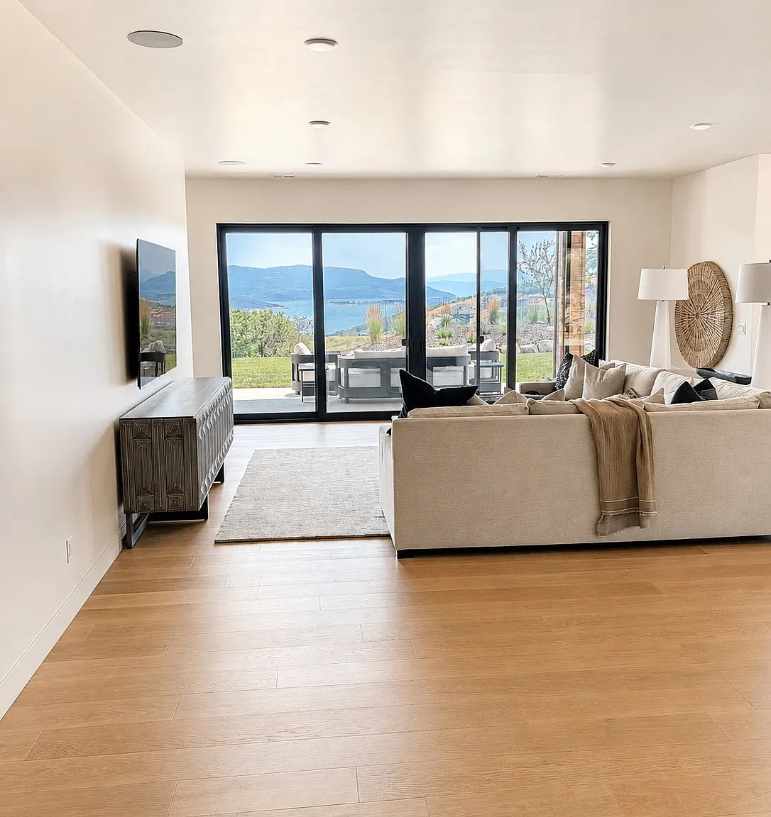 Furnished 5 Bed/5 Bath Single Family Home in Hideout, UT — Photo 3