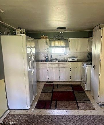 3rd image of 6645 Beauty Ln