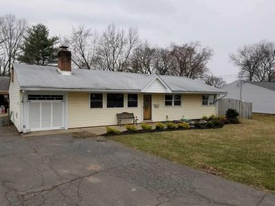 53 New Rd, Kendall Park, NJ, 08824