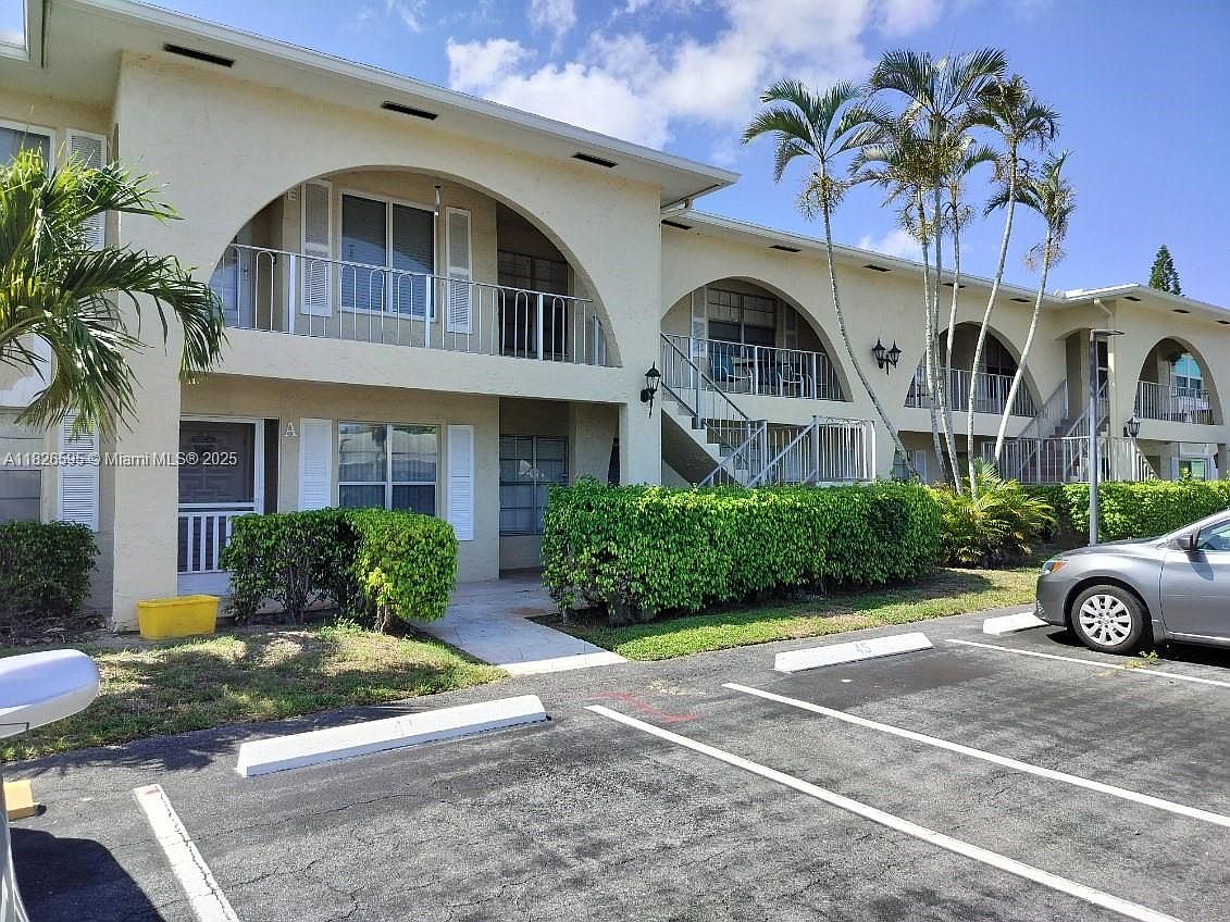 13791 Flora Pl APT B