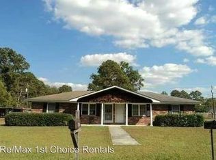 307 Hickory St, Springfield, GA 31329