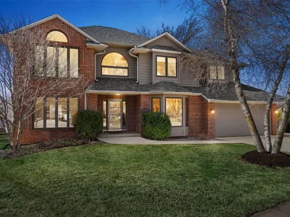 3181 Eagle Ct NE, Cedar Rapids, IA 52402