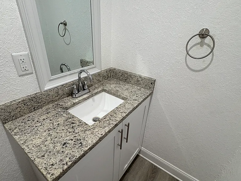3615 N Apopka Vineland Rd — Photo 15
