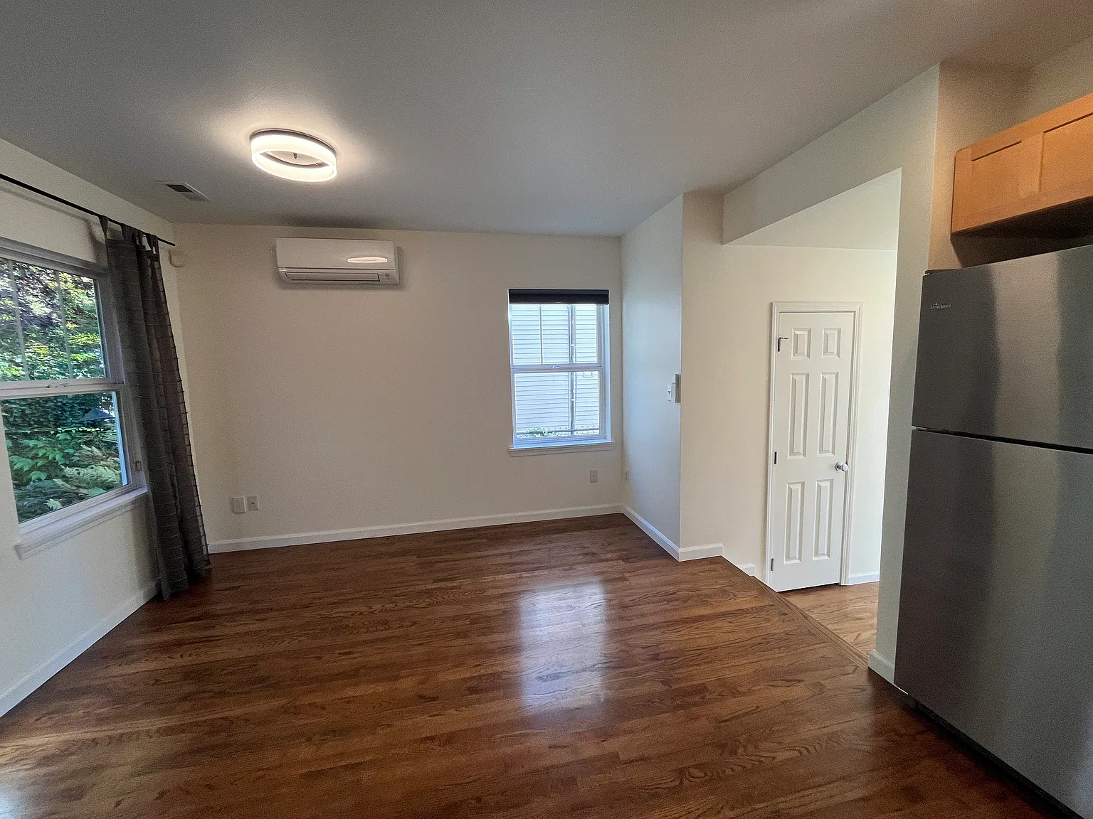 2 bed, 1.5 bath, 1200 sqft, $3,200 — Photo 4