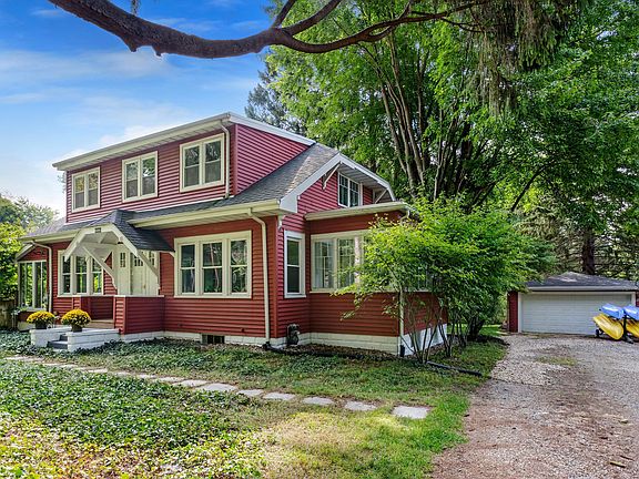 4th image of 6444 Lake Ln