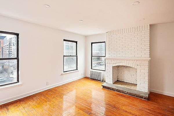 2nd image of 585 Vanderbilt Ave APT 3