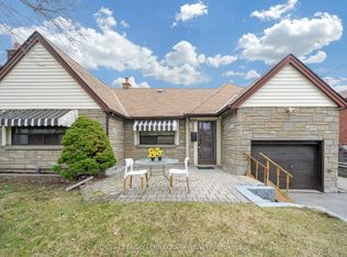 34 Downsview Ave, Toronto, ON M3M 1C9