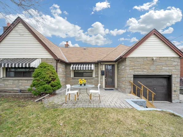34 Downsview Ave, Toronto, ON M3M 1C9