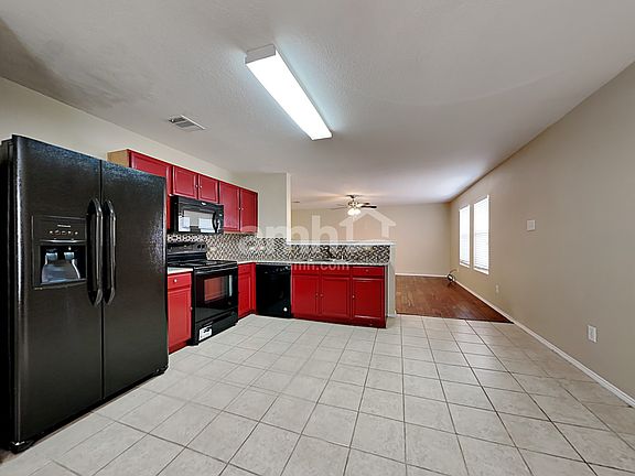 5th image of 14016 Sand Hills Dr
