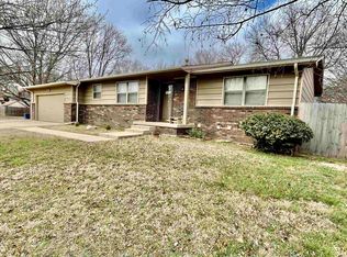 1726 E Pinion Rd, Derby, KS 67037