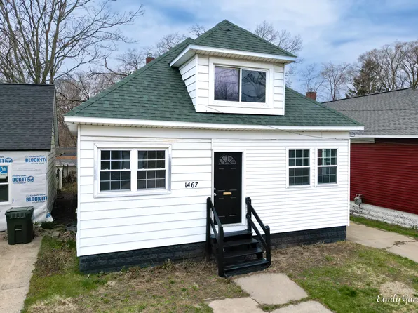 1467 Division St, Muskegon, MI 49441
