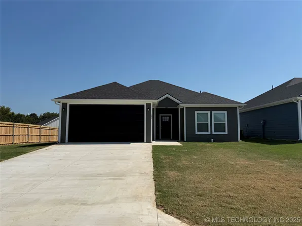 37 Middle St, Durant, OK 74701