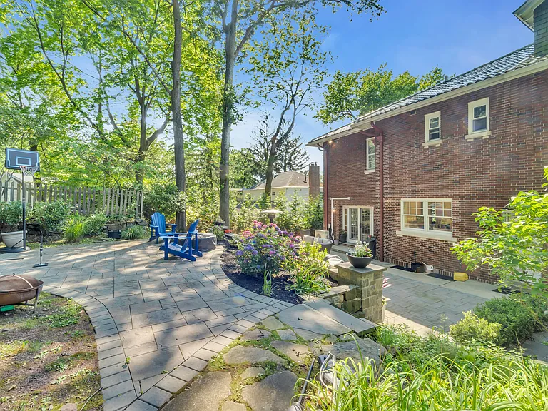 155 Paulin Blvd — Photo 36