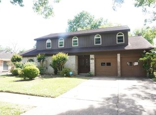 12407 Longbrook Dr, Houston, TX 77099